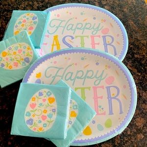 2 sets of Easter dinner plates 8/10inch and 4/16pc beverage napkins